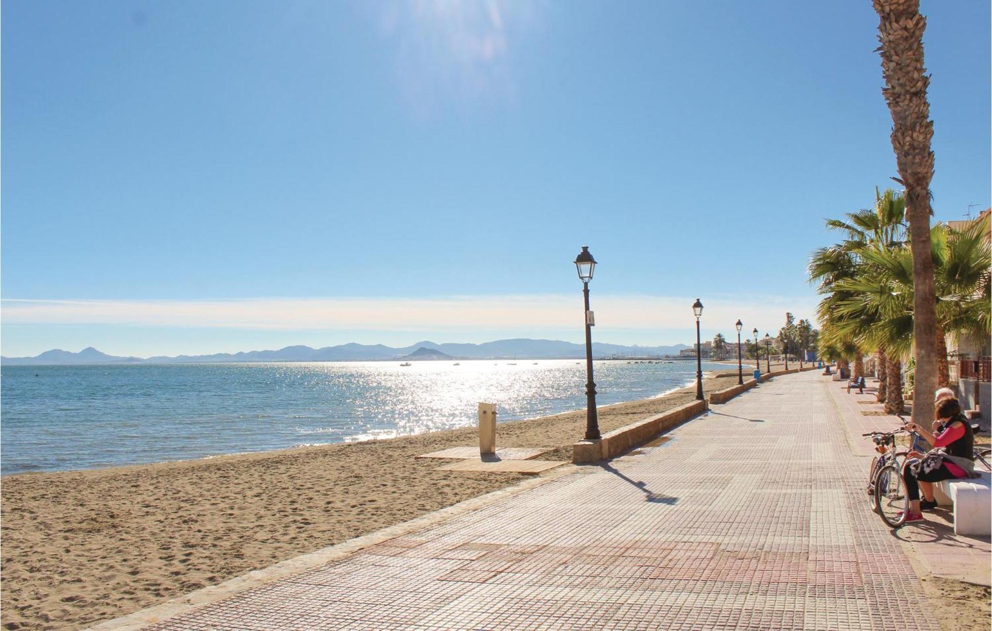Cozy Apartment In Los Alcazares With Wifi Eksteriør bilde